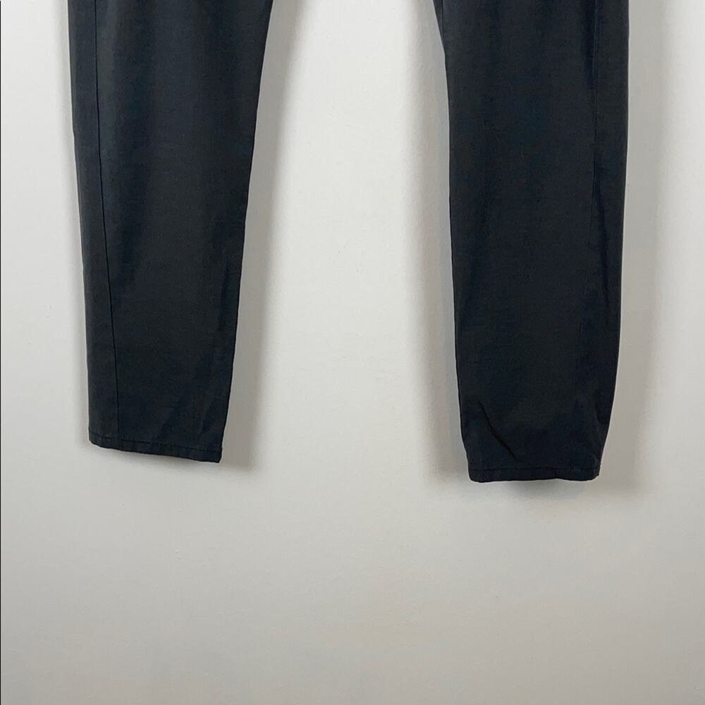 Vuori Flat Front Aim Technical Performance Men's … - image 2